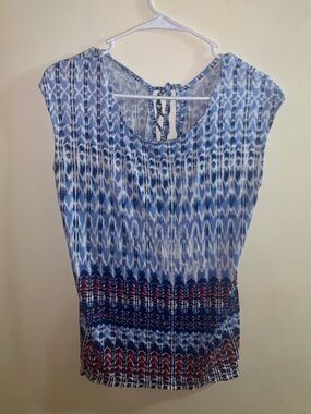 Rose & Olive Blue and Red Patterned Short Sleeve Tee